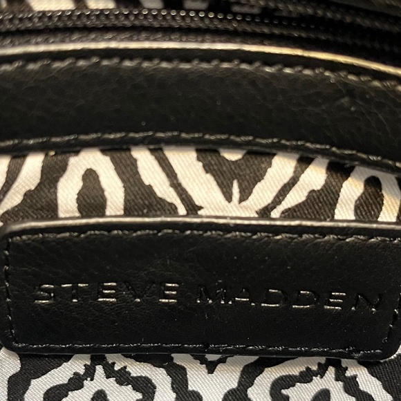 Steve Madden Black & White Crossbody Purse: Rare Find! - Picture 17 of 17